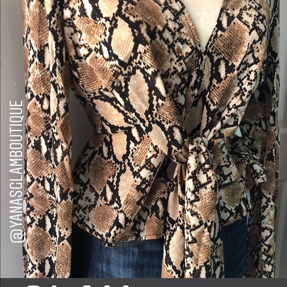 Snake Print Top - Picture 8 of 9